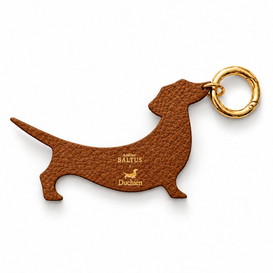 Porte-clé Teckel en cuir grainé classic camel Duchien